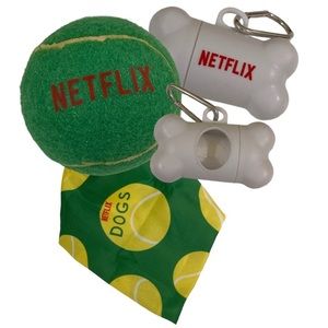 NETFLIX DOGS ACCESSORIES SET- NEW